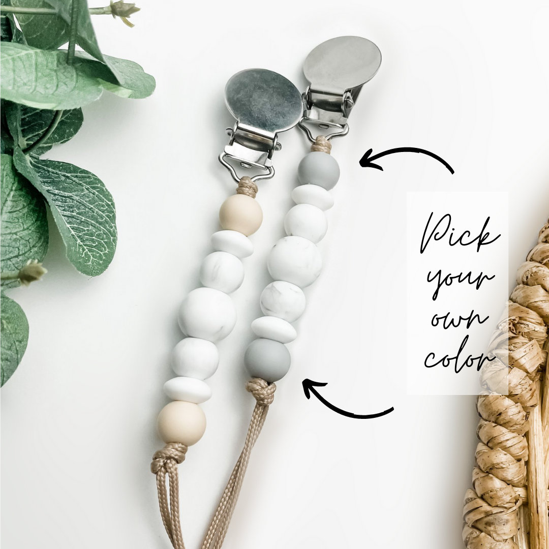 Ada Pacifier Newborn Clip | Marble