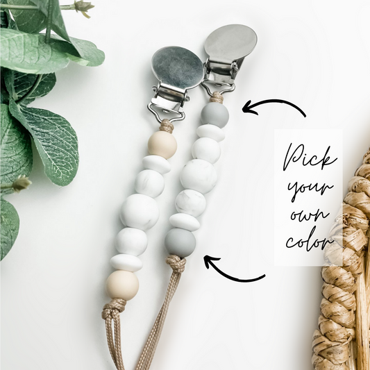 Ada Pacifier Newborn Clip | Marble
