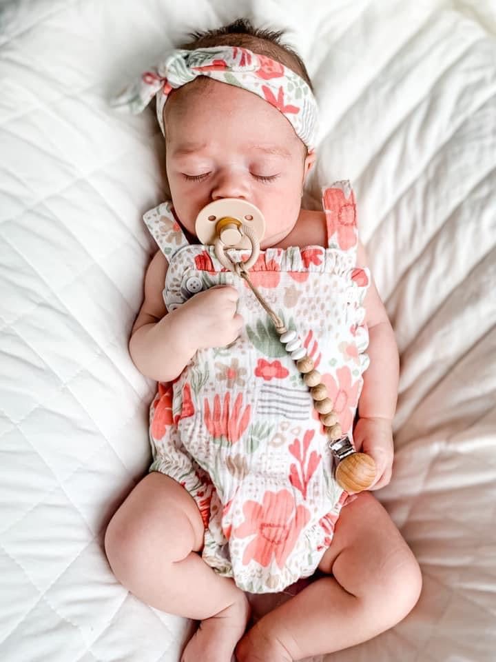 Juniper Pacifier Clip | Newborn